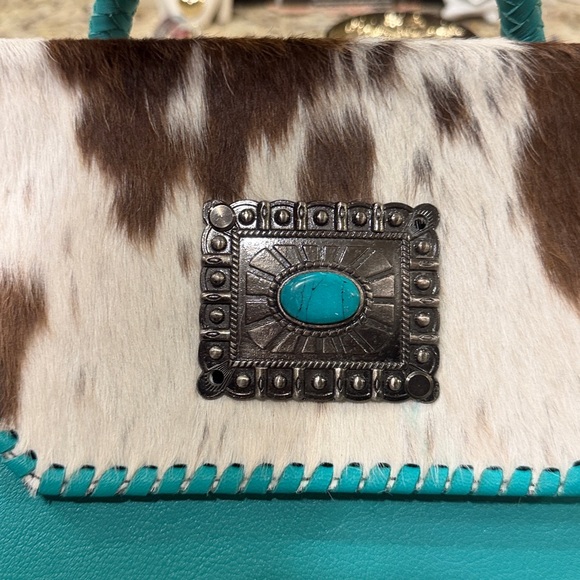 NWT  Teal Leather Fringe Cowhide Crossbody Bag with Turquoise Accent - Picture 4 of 14